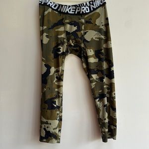 Nike Pro Camo Compression Pants LIKE NEW!  Large